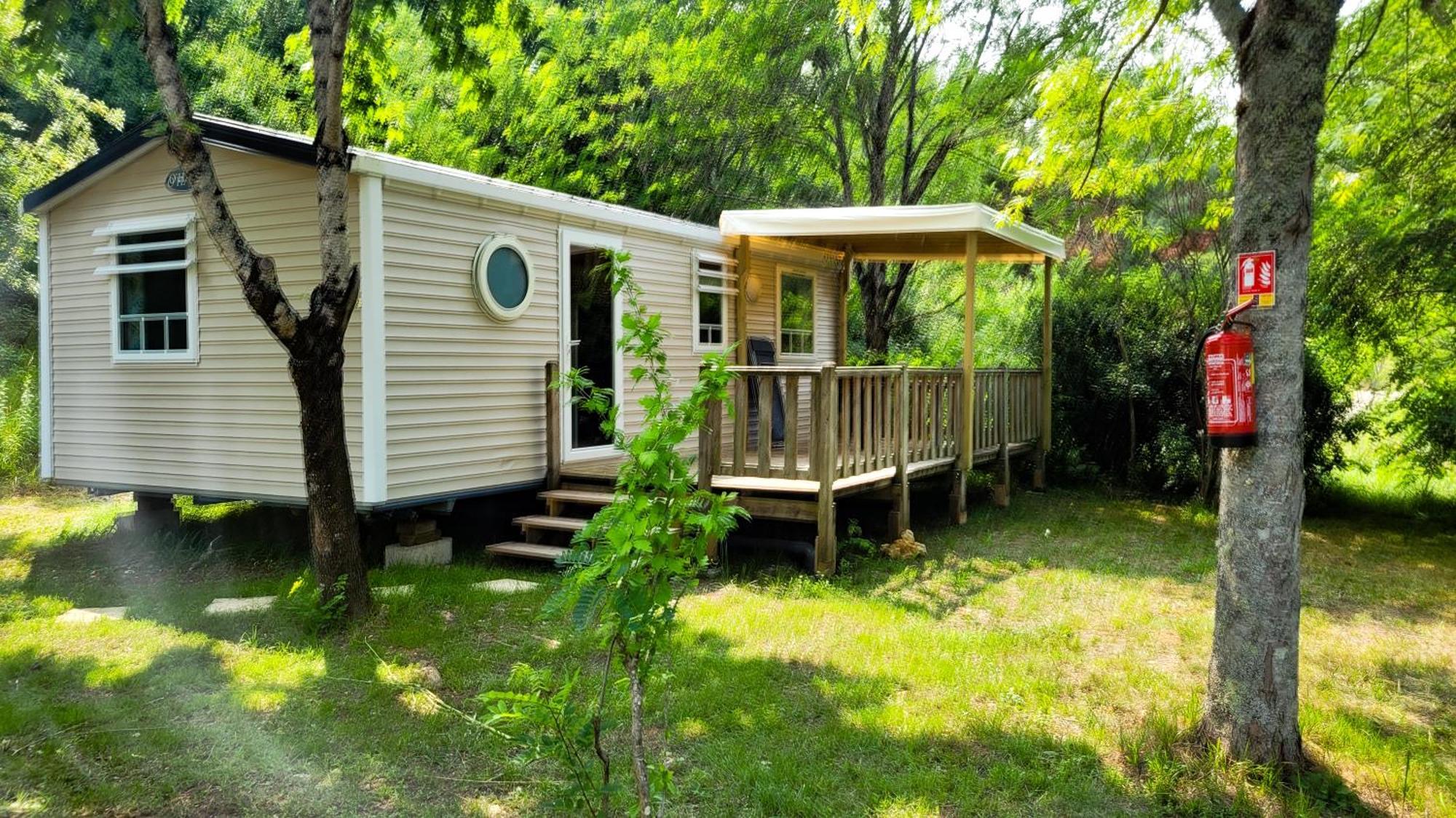Rouffignac Saint-Cernin Camping Les Terrasses De Dordogne מראה חיצוני תמונה